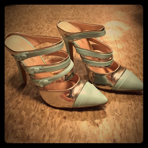 pale green heels